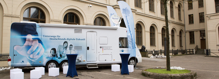 Infomobil zur Roadshow Breitband@Mittelstand