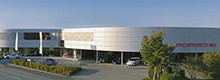 Porsche Firmengebäude von außen