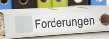 Aktenordner mit Aufschrift "Forderungen"