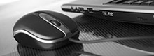 Computermaus auf Tischfläche