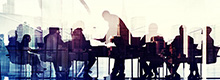 Silhouetten von Meeting, Spiegelungen